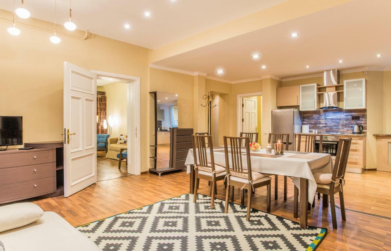 Charming Spacious 3 Bedroom In Old Town Riga Extérieur photo